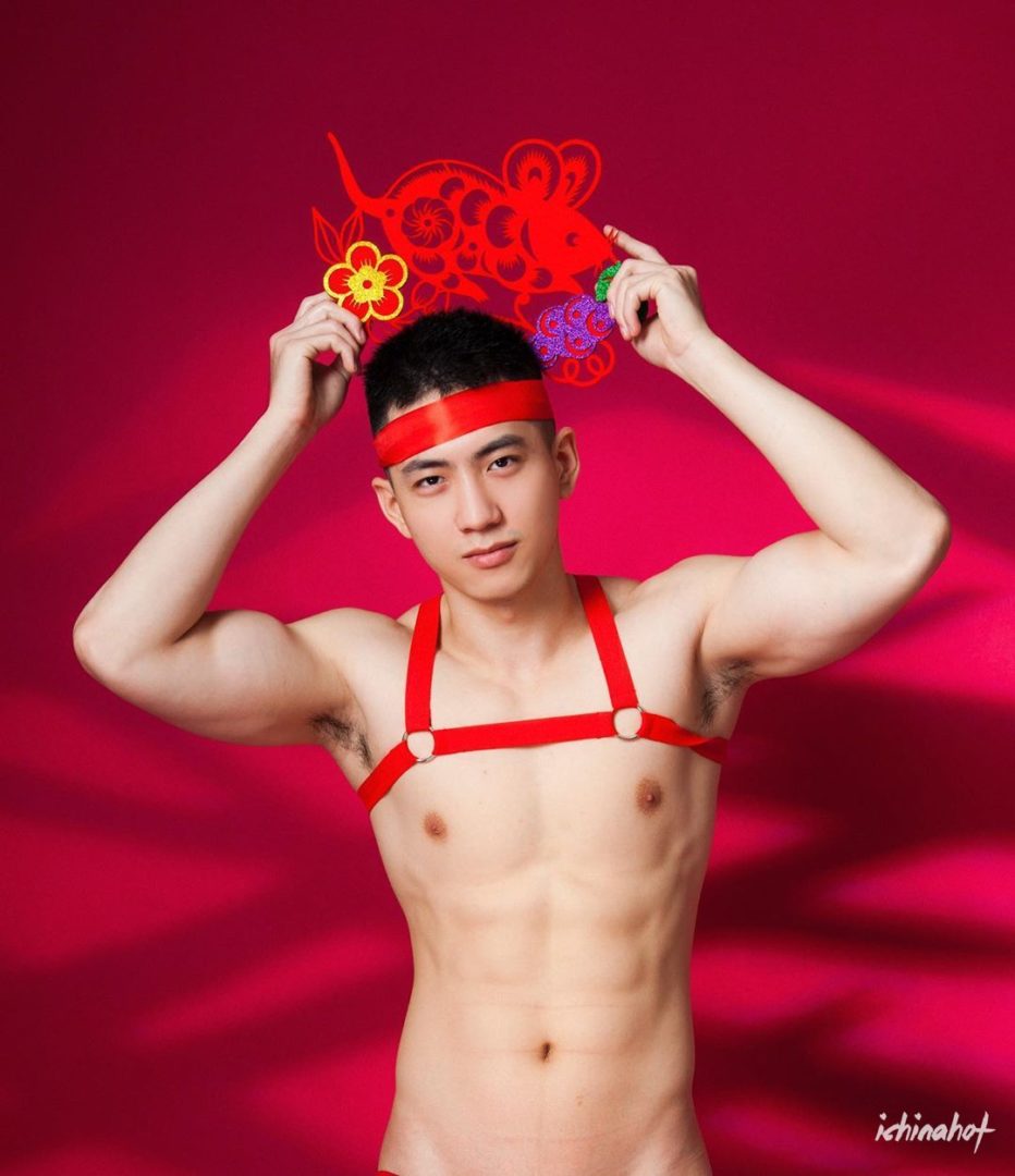 越南超火的裸模帅哥，80%GAY都看过他裸照！